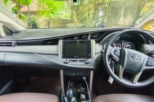 toyota-innova-reborn-interior